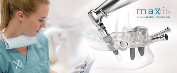 Imaxis, clínica maxilofacial y estética en Barcelona foto